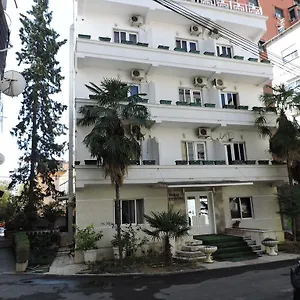 La Favorita Τίρανα